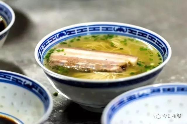 独家调味吊汤,相城一碗白焖肉面杀入